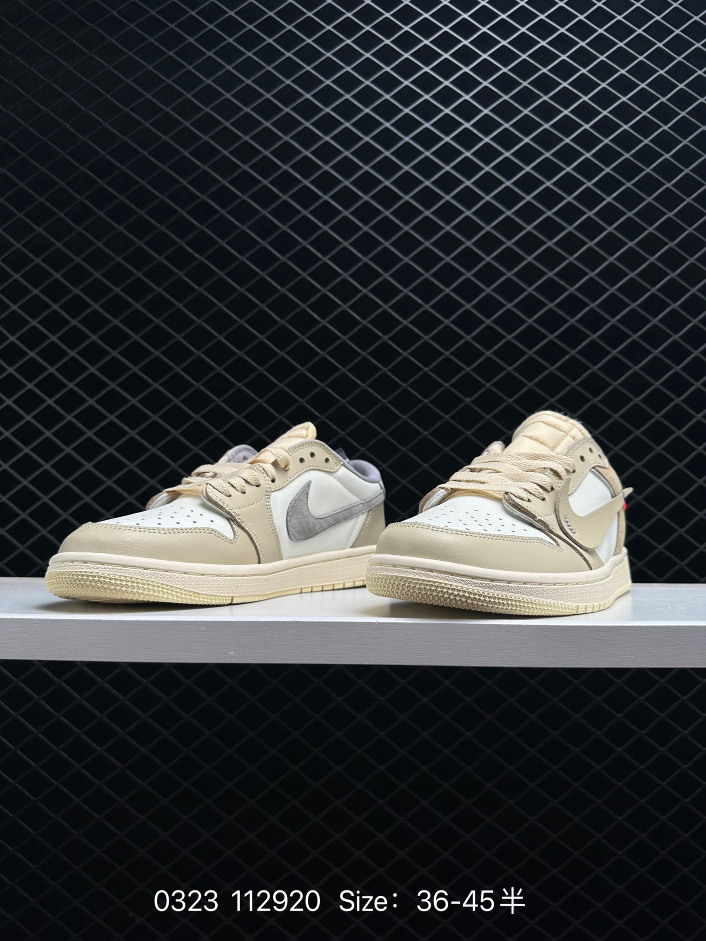 Off-White x  Air Jordan 1 Low OG